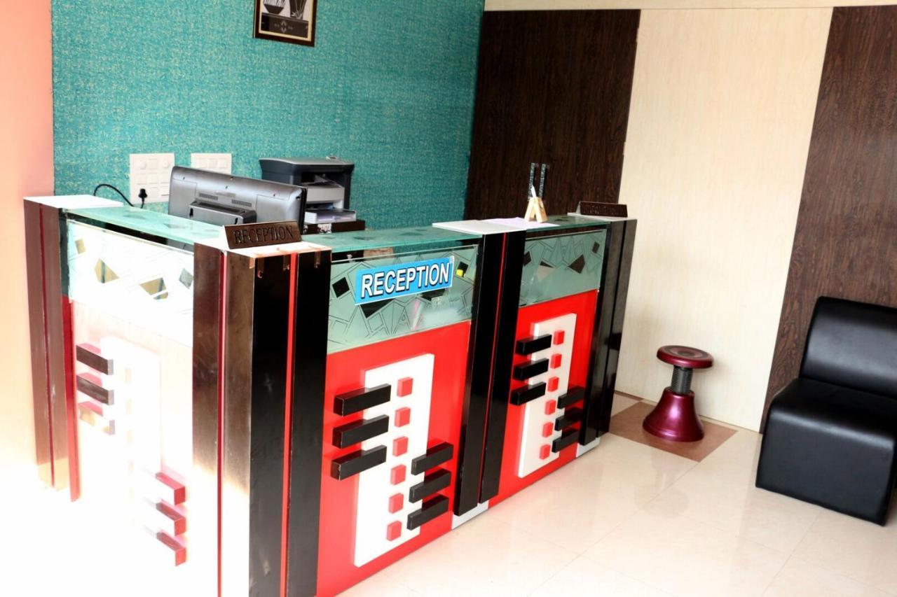 Golden Paying Guest House 迪乌 外观 照片