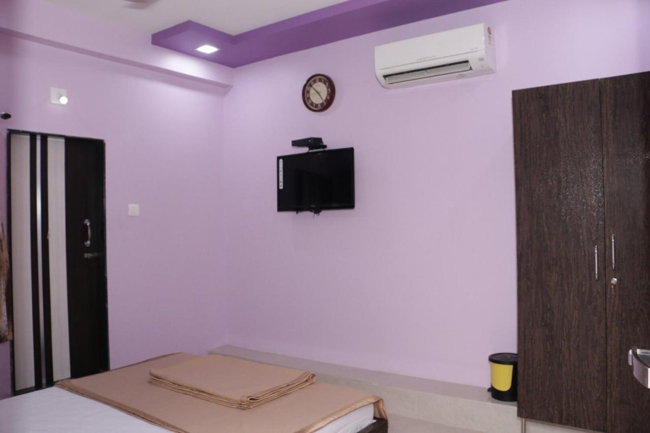 Golden Paying Guest House 迪乌 外观 照片