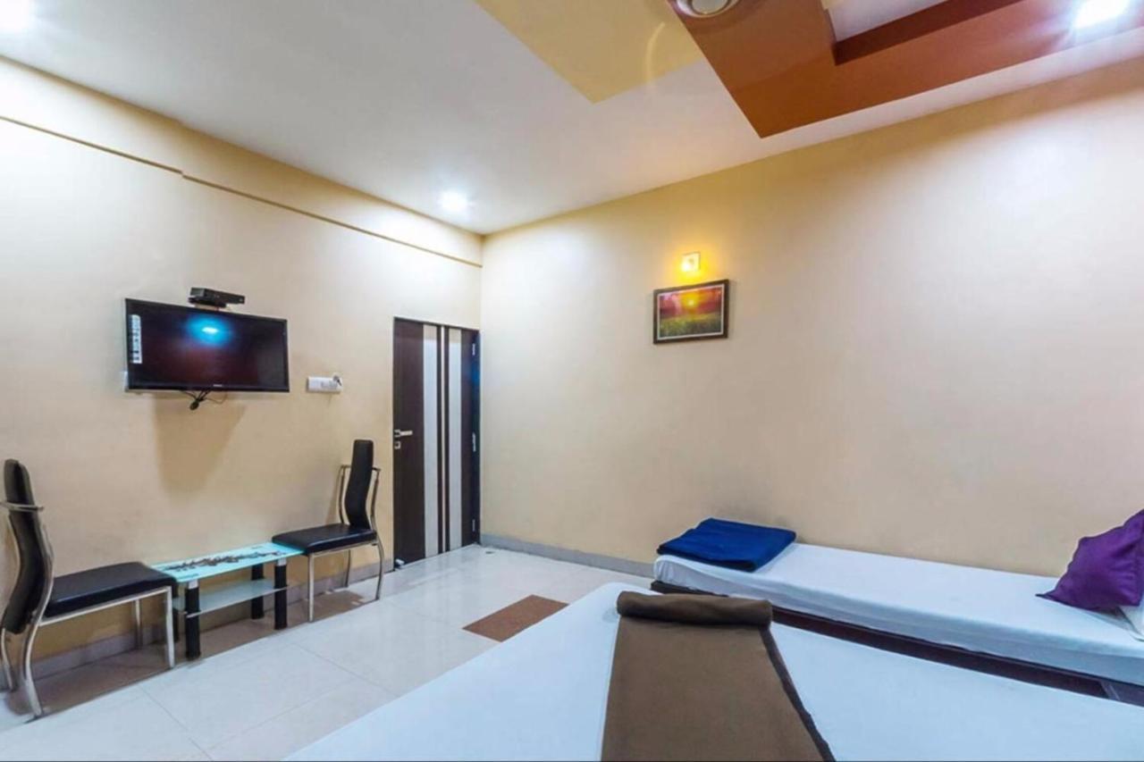 Golden Paying Guest House 迪乌 外观 照片